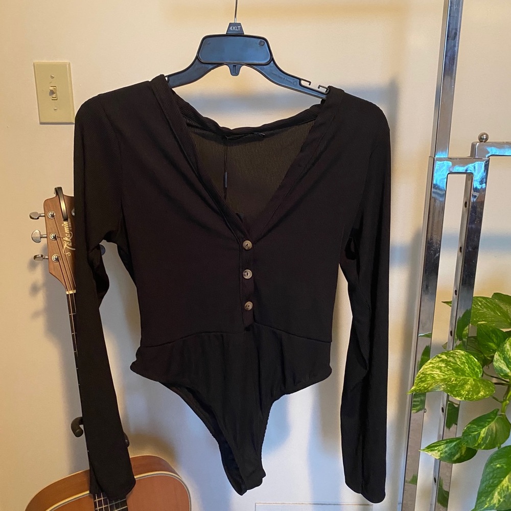 *LAST CALL* Black Bodysuit - Pretty Little Thing